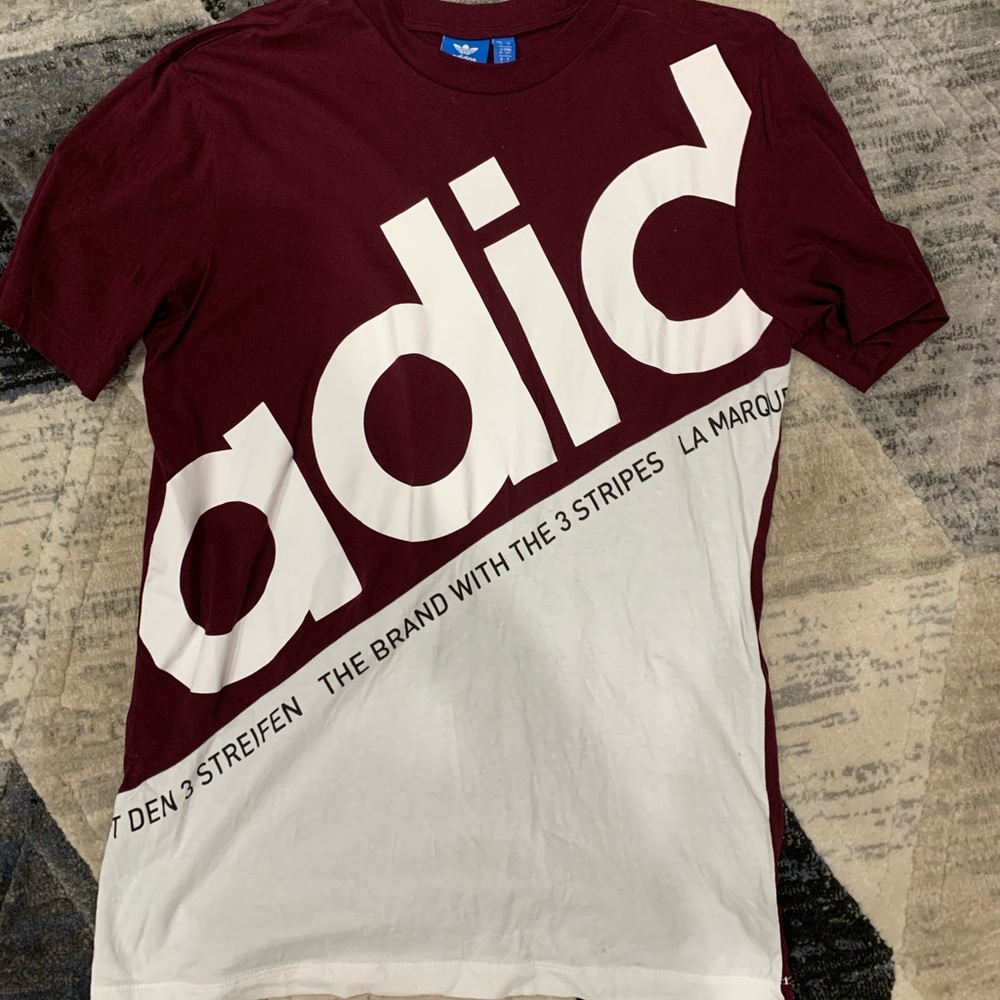 MAROON ADIDAS T SHIRT